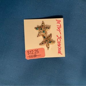 Betsey Johnson starfish earrings